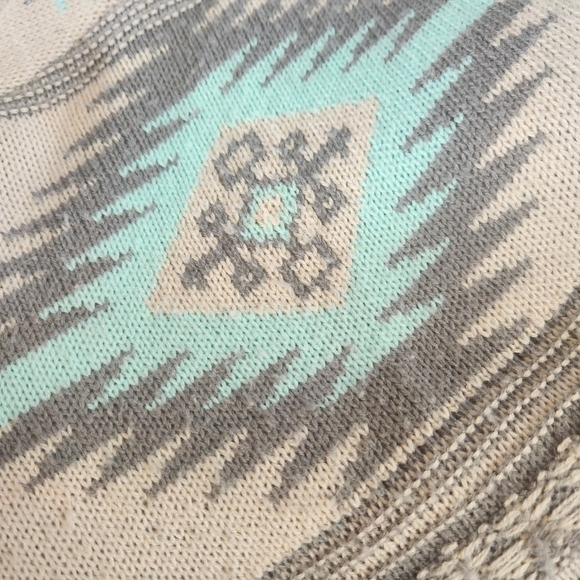 Geometric Patterned, Cascading Cardigan - Picture 12 of 12